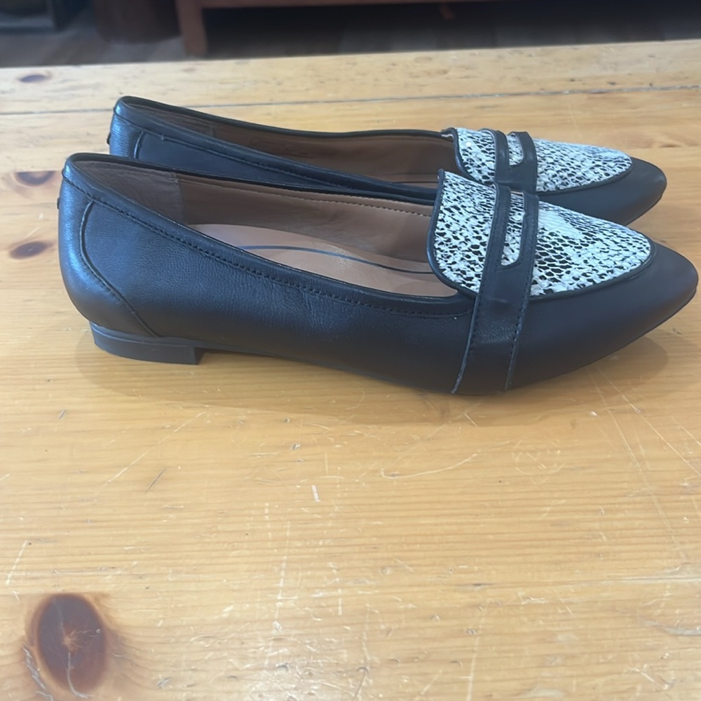 Vionic Slip On Flats - image 3
